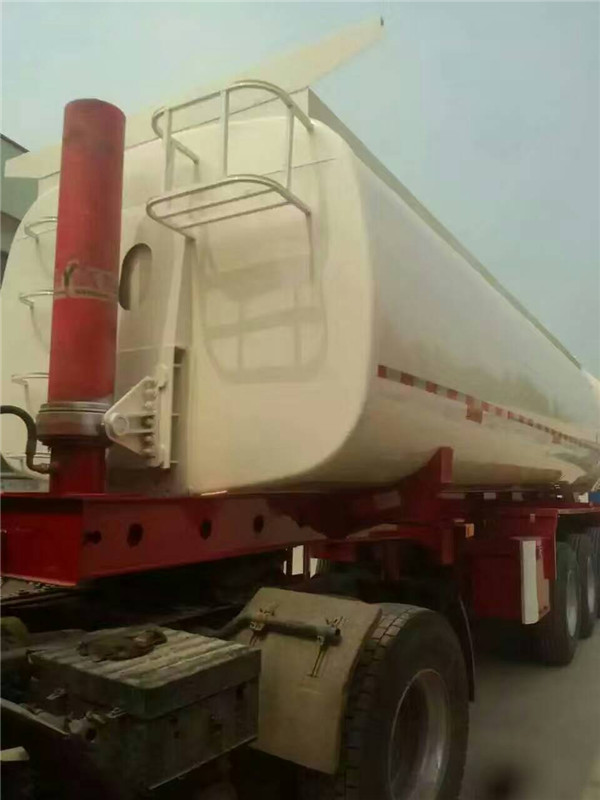 点击查看详细信息　标题：粉粒物料运输半挂车 阅读次数：1062