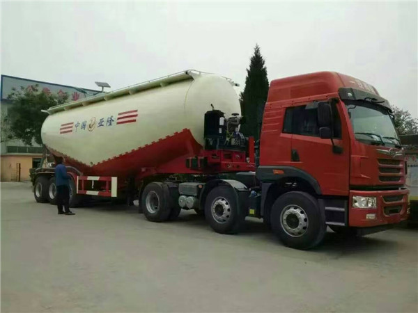 点击查看详细信息　标题：粉粒物料运输半挂车 阅读次数：1773